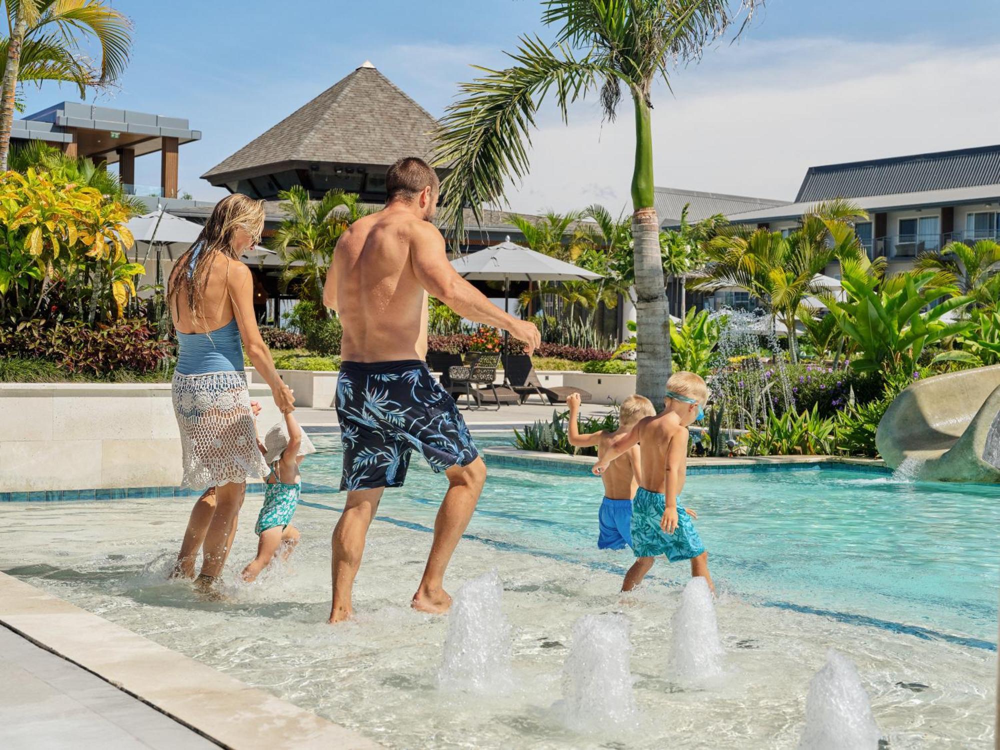 Crowne Plaza Fiji Nadi Bay Resort & Spa, An Ihg Hotel Dış mekan fotoğraf